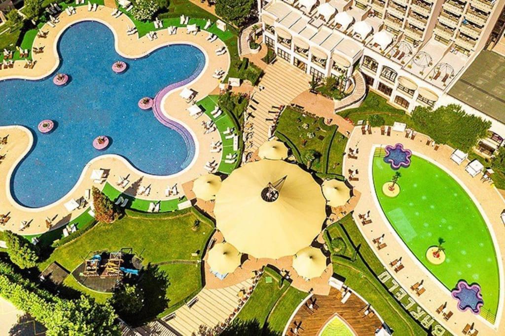Cozy Apartment In Barcelo Royal Beach Hotel ***** Sunny Beach Buitenkant foto