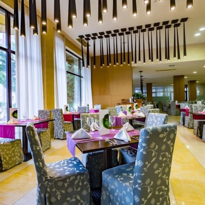 Cozy Apartment In Barcelo Royal Beach Hotel ***** Sunny Beach Buitenkant foto