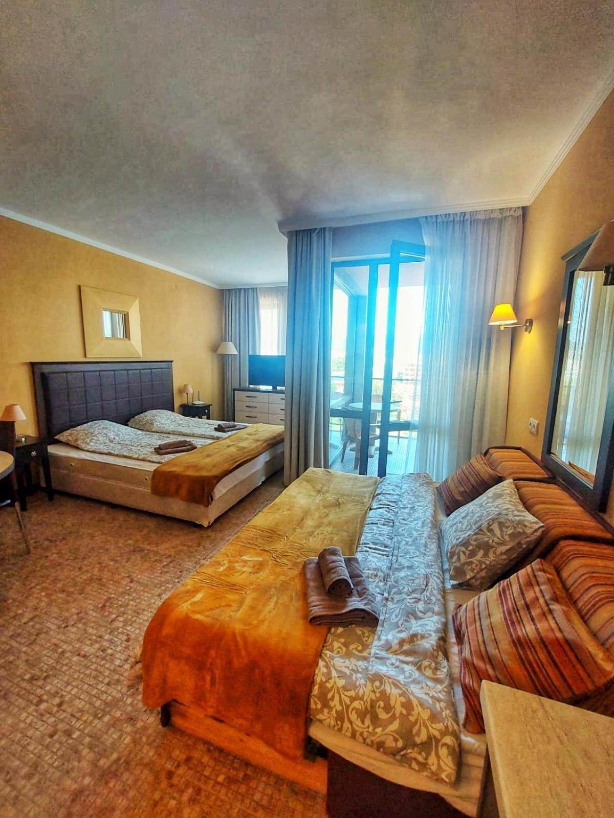 Cozy Apartment In Barcelo Royal Beach Hotel ***** Sunny Beach Buitenkant foto
