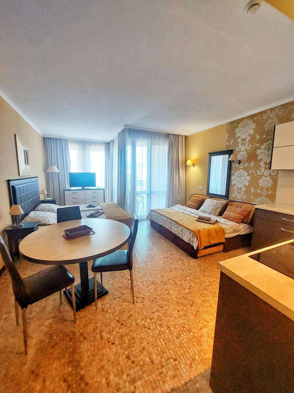 Cozy Apartment In Barcelo Royal Beach Hotel ***** Sunny Beach Buitenkant foto
