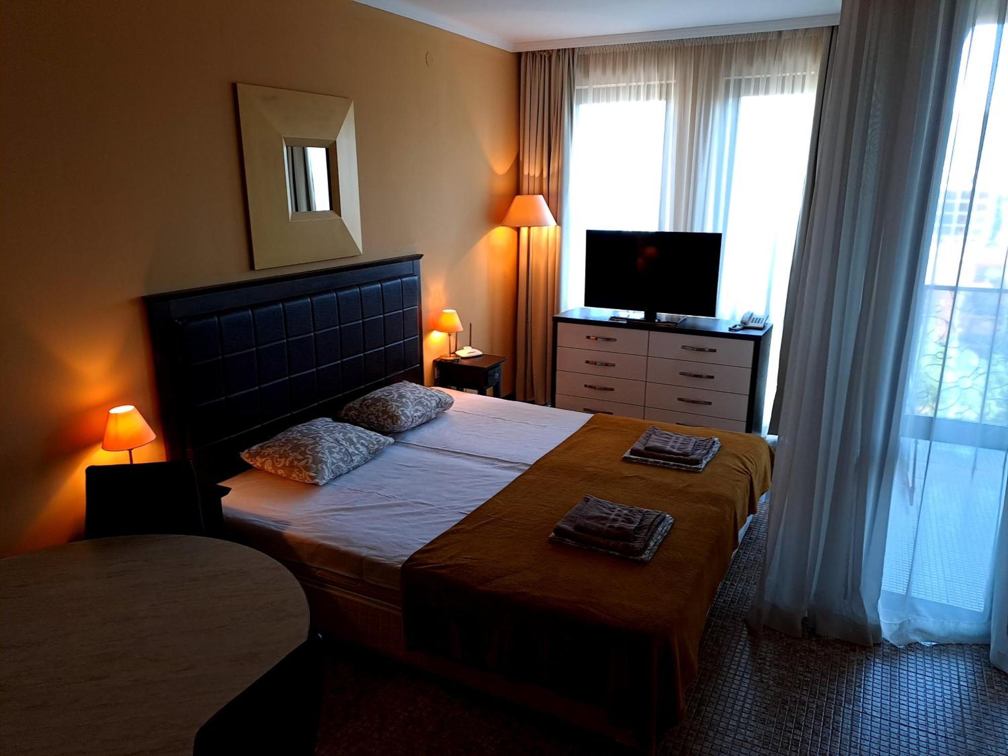 Cozy Apartment In Barcelo Royal Beach Hotel ***** Sunny Beach Buitenkant foto
