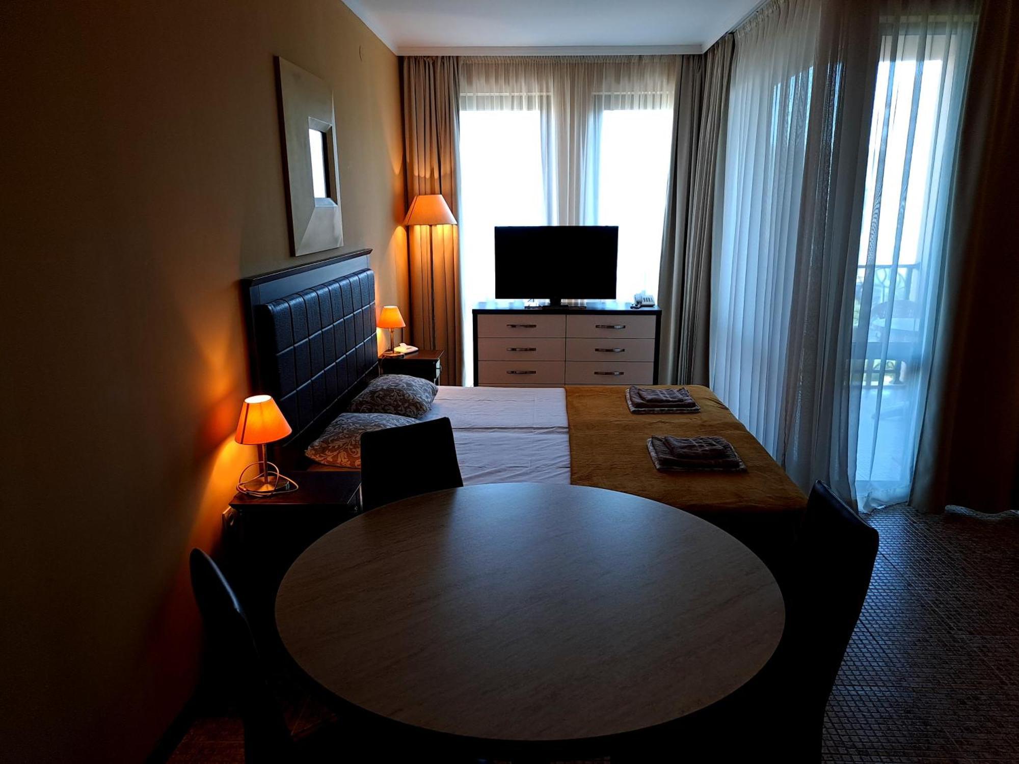 Cozy Apartment In Barcelo Royal Beach Hotel ***** Sunny Beach Buitenkant foto